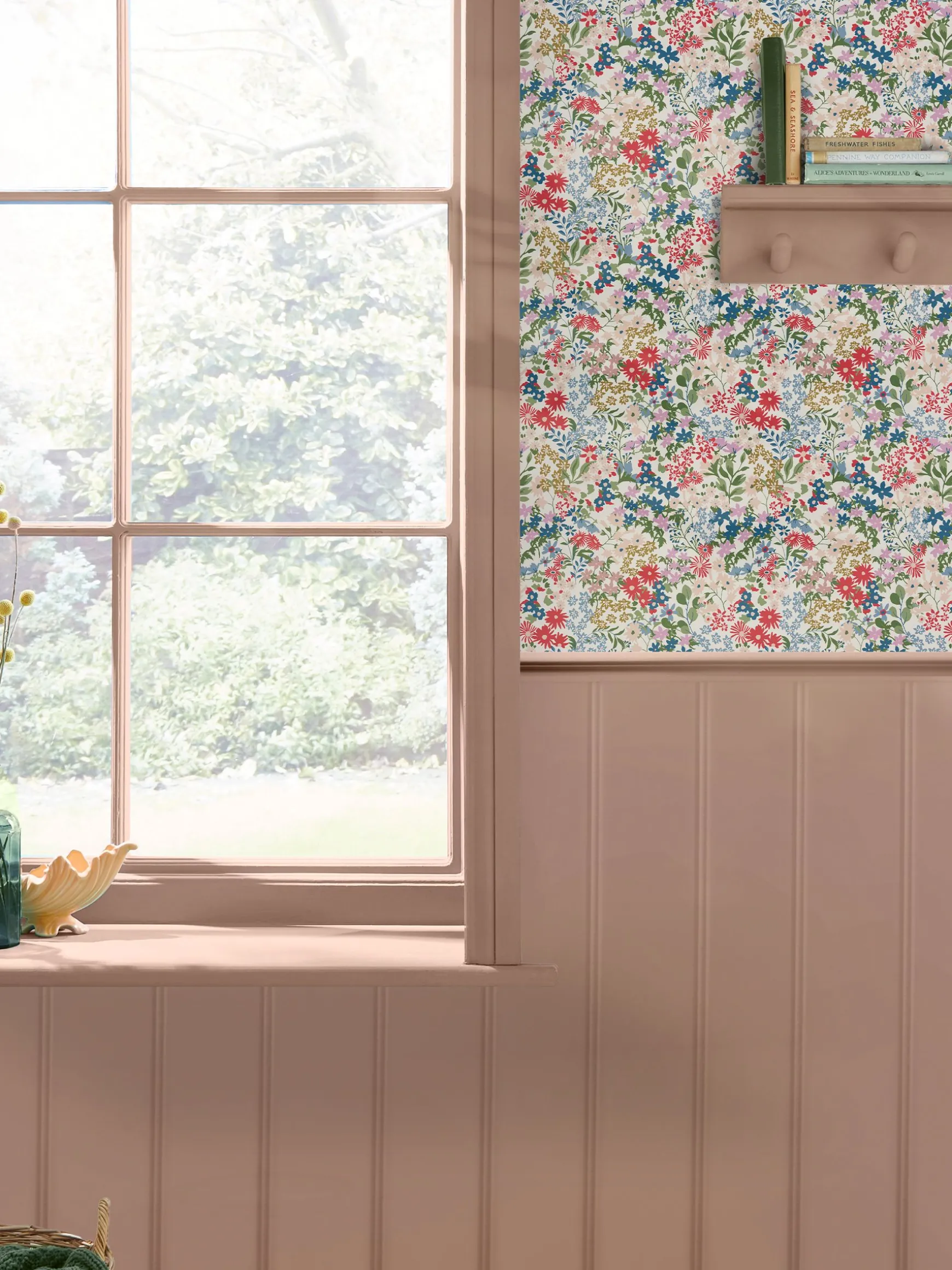 Cream Sanders Ditsy 10M Wallpaper
