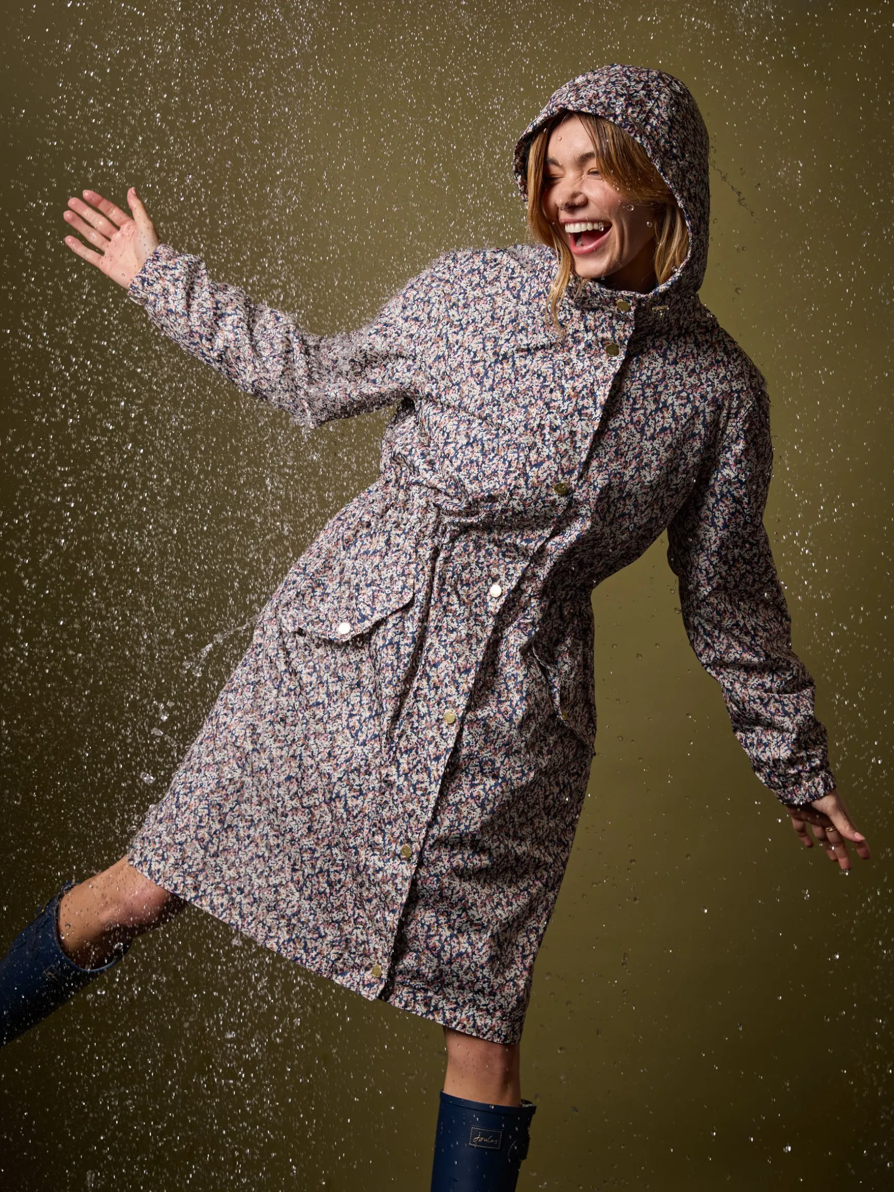 Holkham Ditsy Floral Waterproof Packable Raincoat With Hood