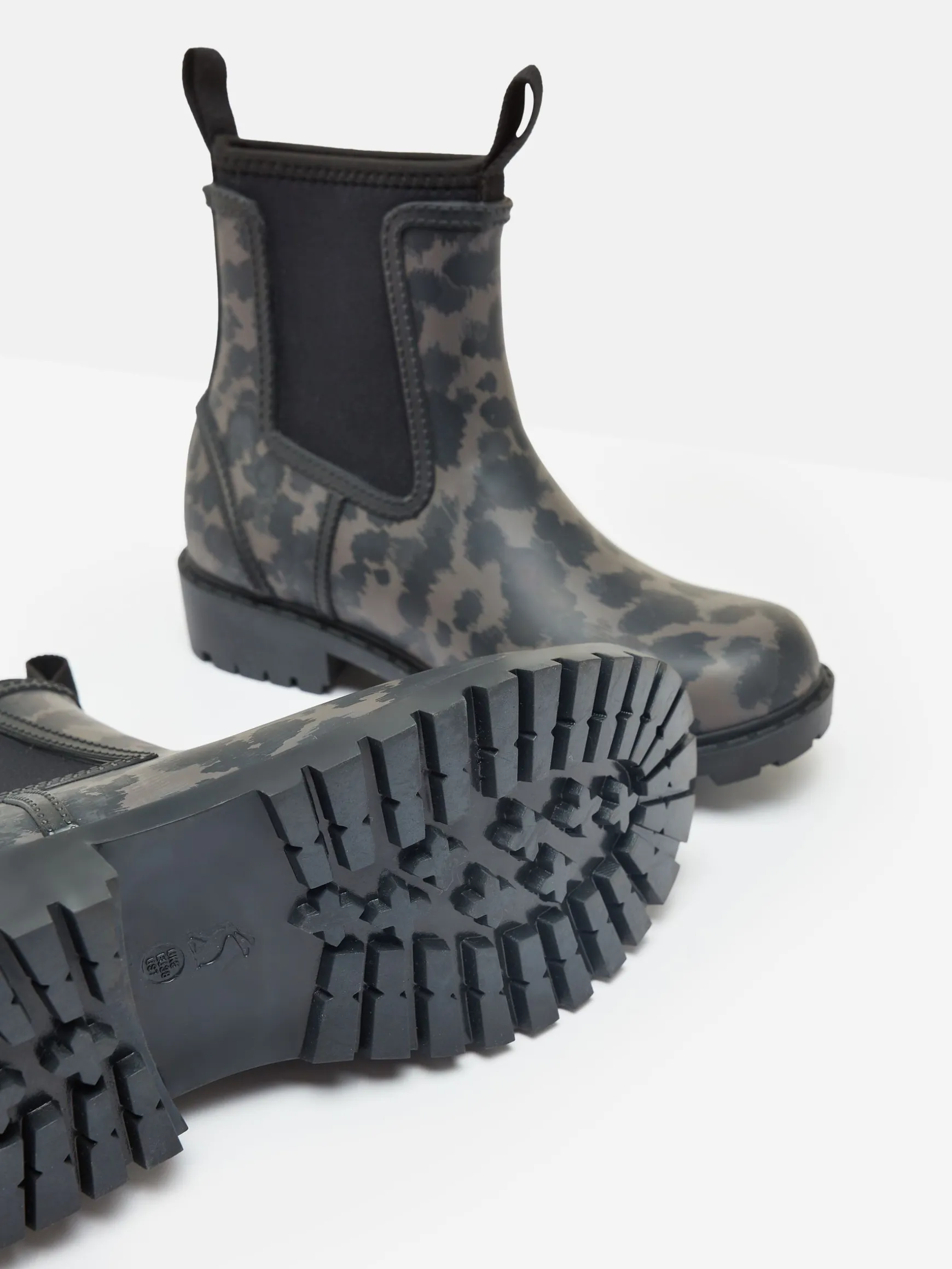 Oakfield Black/Animal Short Neoprene-Lined Wellies